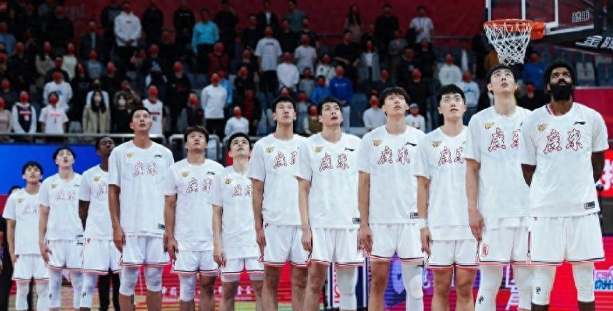 开云娱乐app安全登录-广东今夏离队首人！23岁，天赋出众，已失杜锋信任！望走徐昕路线