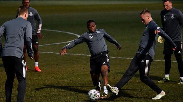 开云娱乐app安全登录-脚伤致赛季报销，穆科科的处子季带给你惊喜了吗？